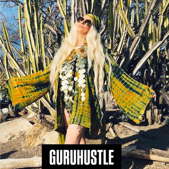 KARMA luxury Sustainable silk Kimono - Picture 1 of 11